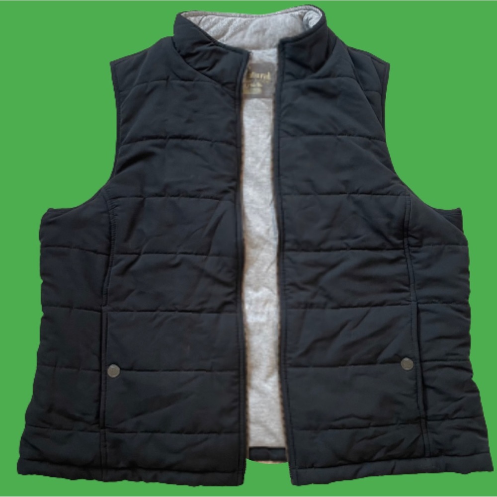 Puffy Vest Black XL Gray EUC Quilted Snap Pockets Zipper Winter Cozy Full Zip